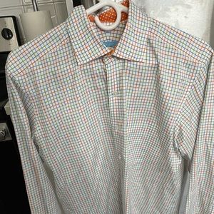 Rarely worn, White dress shirt. Fits like a medium